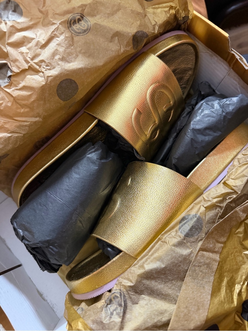 Women’s stussy slides